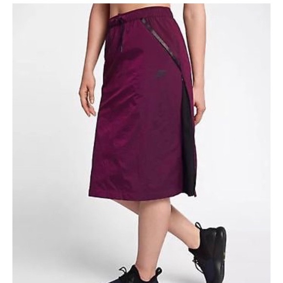 NWT Nike Sportswear Tech Hypermesh Skirt Size S/XL - Picture 1 of 3